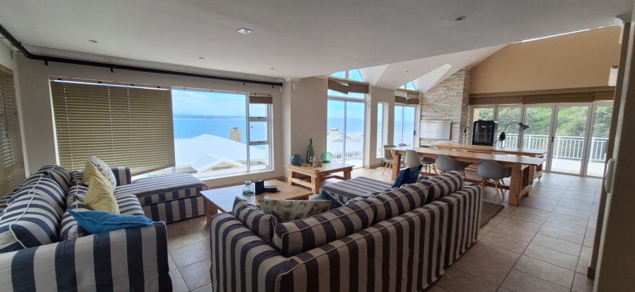 4 Bedroom Property for Sale in Vleesbaai Western Cape